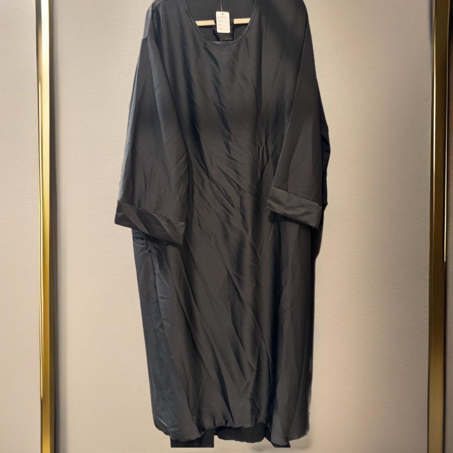 Woman’s Abaya A015 - AVAILABLE IN STORE - CONTACT US FOR PRICE