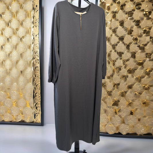 Woman’s Abaya Grey - D043 - AVAILABLE IN STORE - CONTACT US FOR PRICE