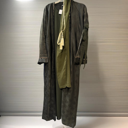 Woman’s Abaya - Size 54 -AVAILABLE IN STORE - CONTACT US FOR PRICE